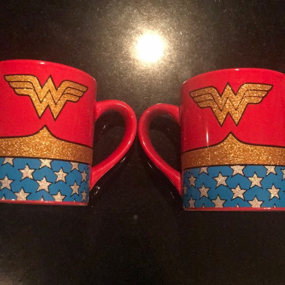 Other - 2 wonder woman mugs